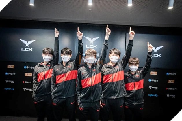 LMHT: Cộng đồng phát hiện HLV Daeny có hành động chơi xấu trong trận đối đầu với T1