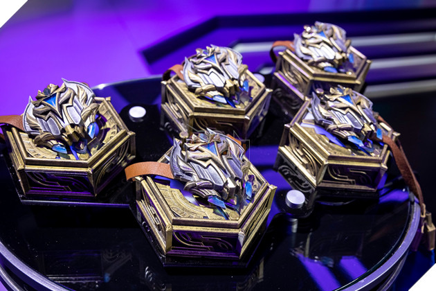 LMHT: Riot Games tặng một món quà độc nhất vô nhị giành cho thành tích của streamer Tyler1 3