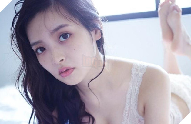 Sumire Uesaka bị chỉ trích vì yêu nước nga