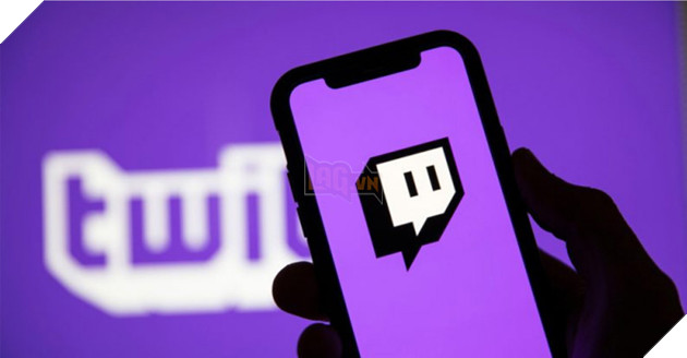 Twitch ngừng trả tiền cho các streamer Nga sau các lệnh cấm vận
