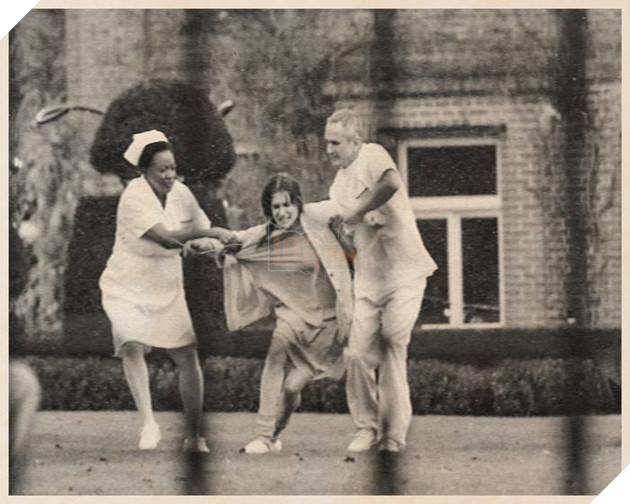 Tổng hợp toàn bộ những bức ảnh vạch ra kế hoạch của Riddler trong The Batman 10