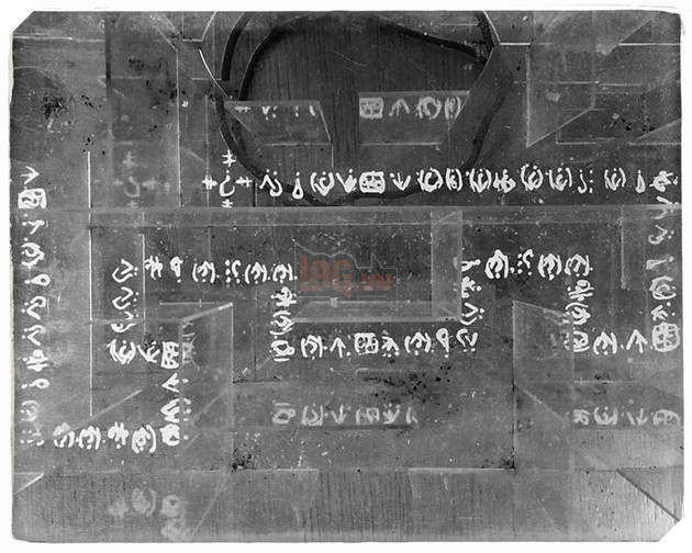 Tổng hợp toàn bộ những bức ảnh vạch ra kế hoạch của Riddler trong The Batman 11