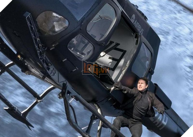 Hậu trường Mission: Impossible 4 khiến khán giả dựng tóc gáy khi Tom Cruise ngồi cheo leo trên đỉnh tòa nhà cao nhất thế giới 2