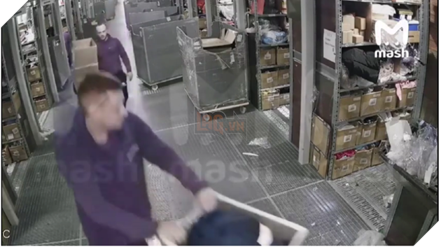 Ba nhân viên kho hàng của Nga bị bắt khi tuồng 20 GPU NVIDIA GeForce RTX 3070 Ti ra ngoài