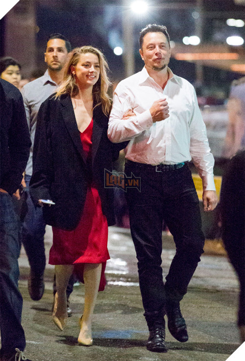 Tỷ phú Elon Musk gây shock khi tiết lộ sẽ ra toà làm chứng cho Amber Heard trong vụ kiện với chồng cũ 2