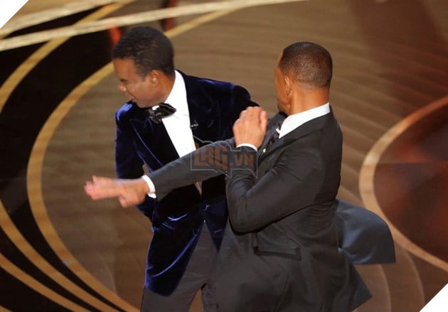 Will Smith công khai xin lỗi Chris Rock sau khi bị tát vào mặt tại lễ trao giải Oscar 2022.