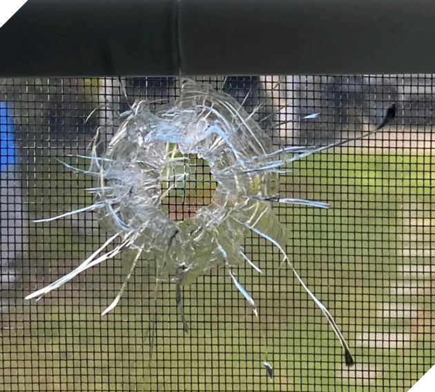 Tai nghe Razer Kraken được cho là có khả năng chống đạn và cứu sống một game thủ  3