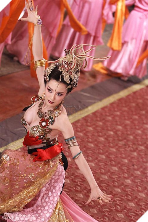 Loạt phim cổ trang Hoa ngữ bị tẩy chay vì câu view rẻ tiền bằng cảnh hở hang Phần 1 