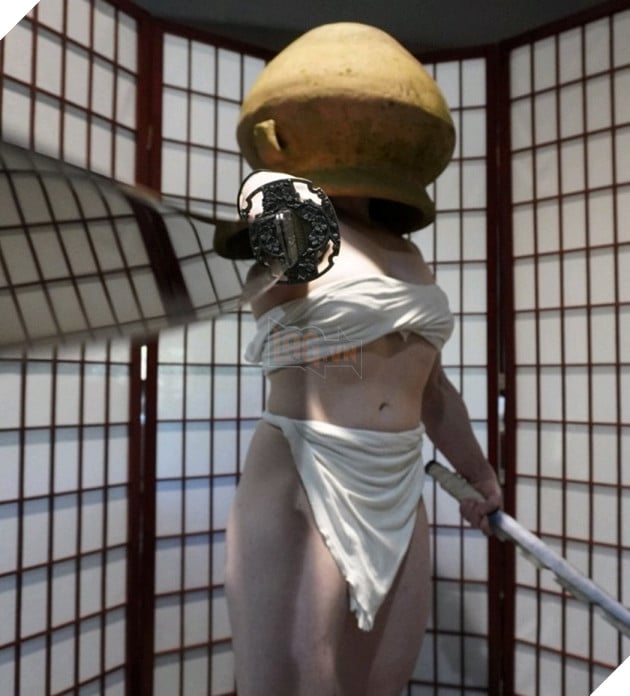 Elden Ring: Nữ cosplayer lột xác với bộ ảnh Let Me Solo Her thiếu vải cực mlem  3