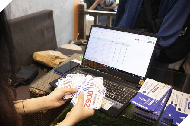 Hãy như fan Liên Quân Mobile Việt Nam: Rồng rắn xếp hàng nhận vé cổ vũ đội tuyển SEA Games nước nhà 8