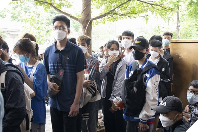 Hãy như fan Liên Quân Mobile Việt Nam: Rồng rắn xếp hàng nhận vé cổ vũ đội tuyển SEA Games nước nhà 11