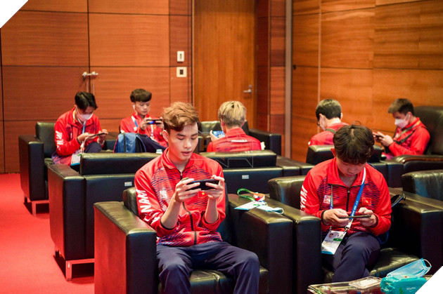 Chung kết Free Fire SEA Games 31: Có chút tiếc nuối nhưng vẫn đầy tự hào với hai đội tuyển Việt Nam