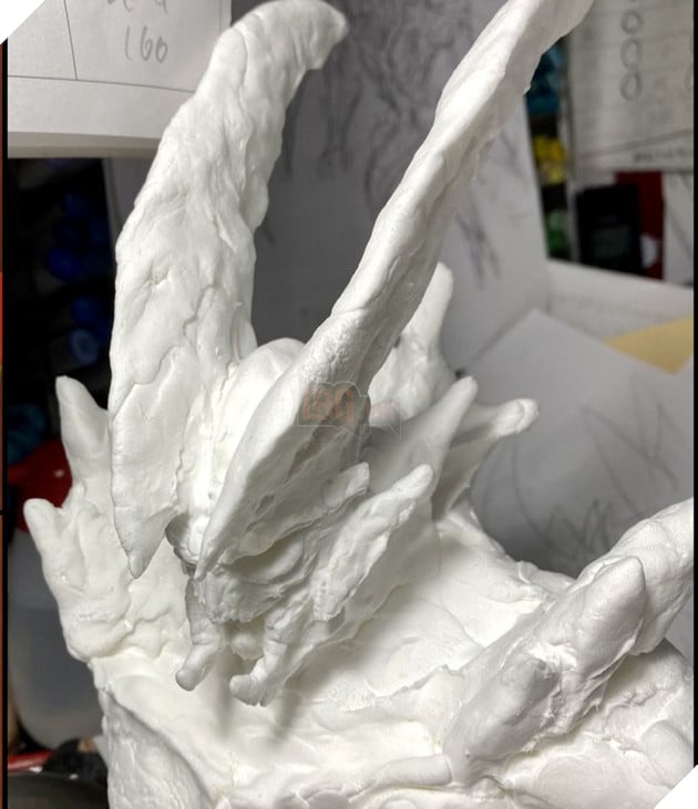 Vì quá yêu thích Garou nên tác giả One Punch Man đã nặn một phiên bản đất sét Garou ở hình dạng mới 2