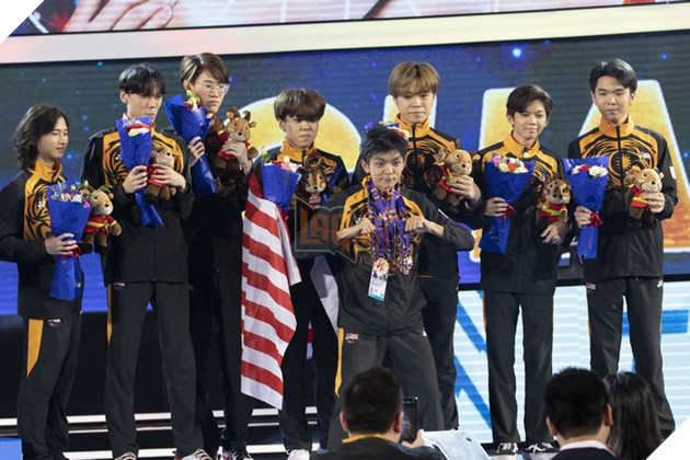 Nhìn lại ngày thi đấu Esports cuối cùng tại SEA Games 31: Thêm Huy chương cho chủ nhà 24