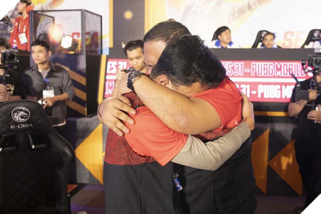 Đội tuyển PUBG Mobile Indonesia xuất thần mang về Huy Chương Vàng SEA Games 31 13