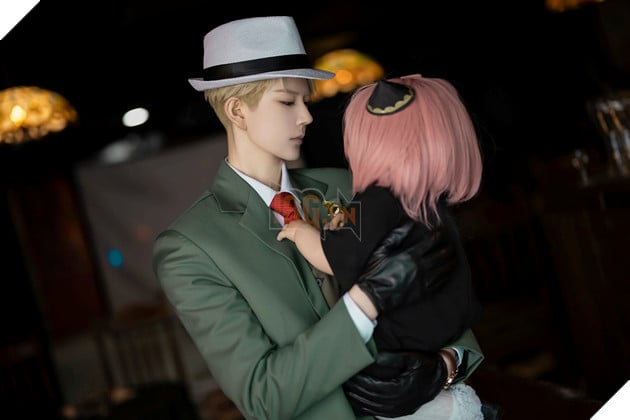 cosplay Loid Forger trong Spy X Family