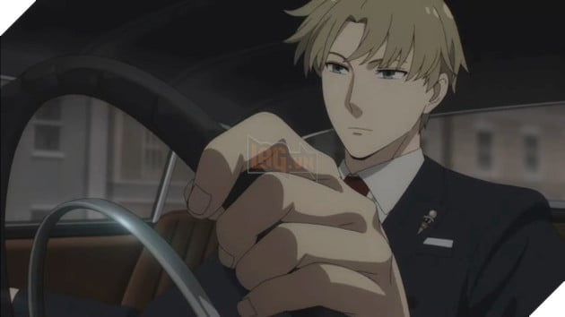 cosplay Loid Forger trong Spy X Family