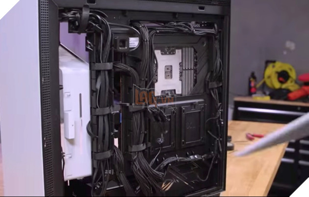 5 điều khó chịu mà game thủ gặp phải khi tự build PC tại nhà