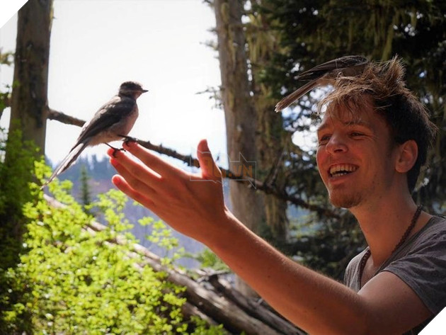 20 hình ảnh về con người gặp gỡ những loài vật hoang dã