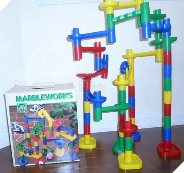 những món đồ chơi từng là tuổi thơ 