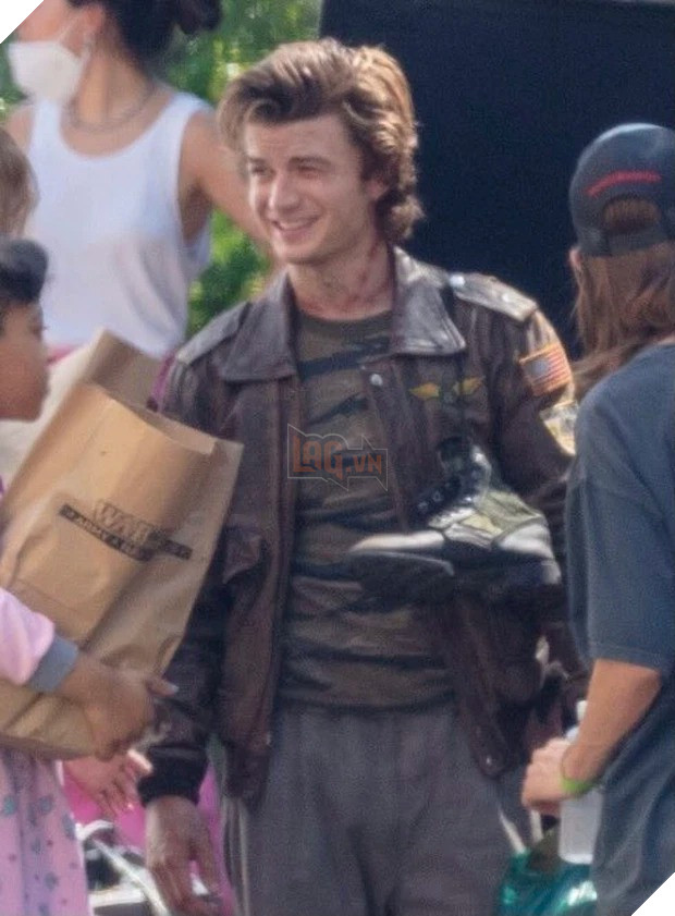 Những câu chuyện hậu trường hài hước của Stranger Things 4 5
