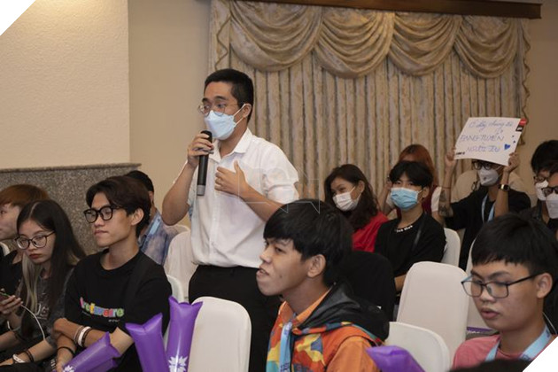 Cộng đồng LMHT Tốc Chiến Sài Gòn tề tựu tại buổi Viewing Party Chung kết Icons Global Championship 2022. 5