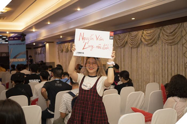 Cộng đồng LMHT Tốc Chiến Sài Gòn tề tựu tại buổi Viewing Party Chung kết Icons Global Championship 2022. 7