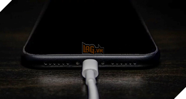 Những lý do bạn không nên sạc iPhone của mình lên 100% pin