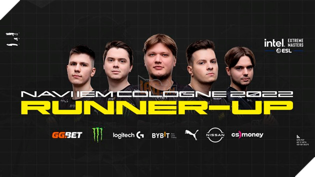 S1mple trao huy chương cho người hâm mộ 1