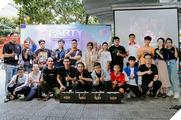 Game thủ khắp mọi miền đất nước cùng hội tụ, đếm ngược thời khắc Loạn Chiến Mobile chính thức ra mắt 17