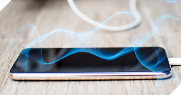 Tại sao điện thoại Android thường bị nóng và gây cháy nổ?