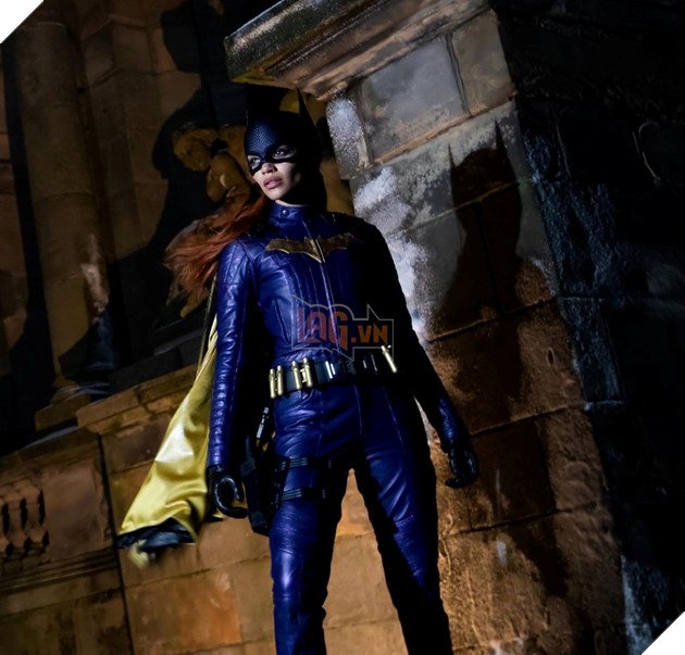 Photo of Thấy Batgirl bị khai tử, fan Peacemaker vội vàng đi hỏi James Gunn về Mùa 2