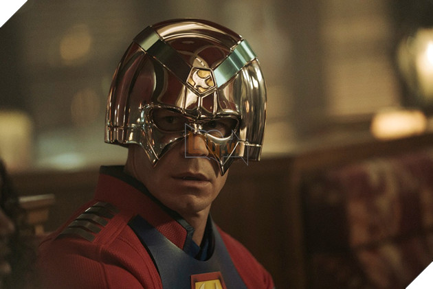 Thấy Batgirl bị khai tử, fan Peacemaker vội vàng đi hỏi James Gunn về Mùa 2 2