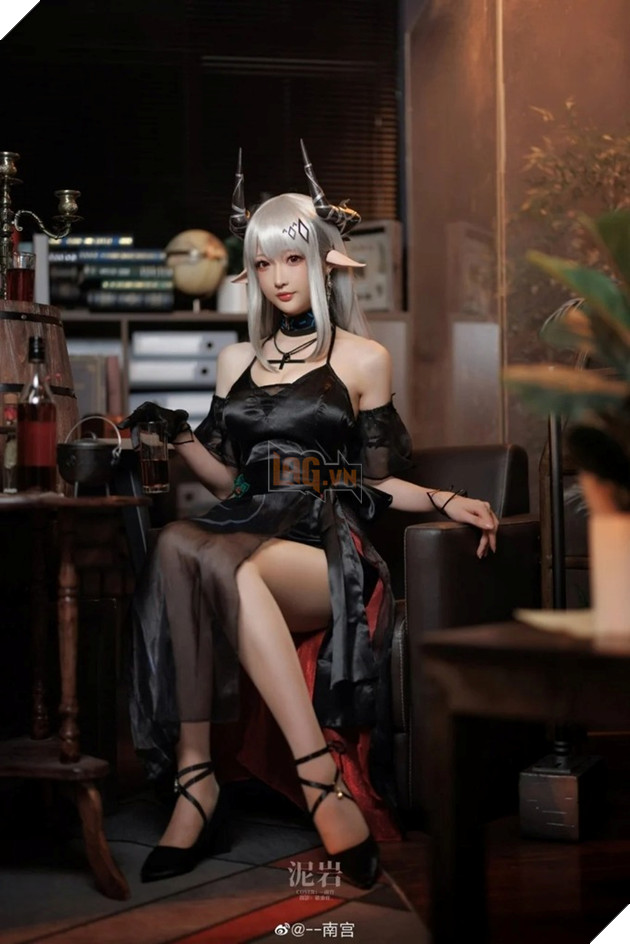 Chiêm ngưỡng nhan sắc cô nàng Mudrock của Arknights