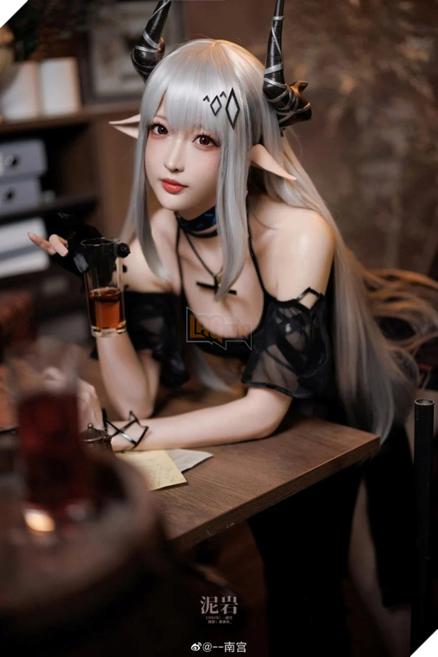 Chiêm ngưỡng nhan sắc cô nàng Mudrock của Arknights