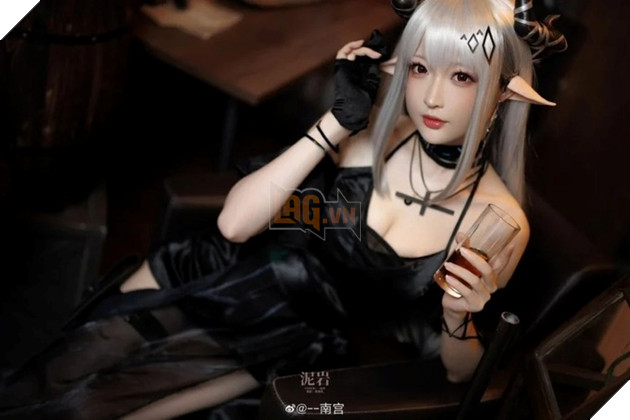 Chiêm ngưỡng nhan sắc cô nàng Mudrock của Arknights