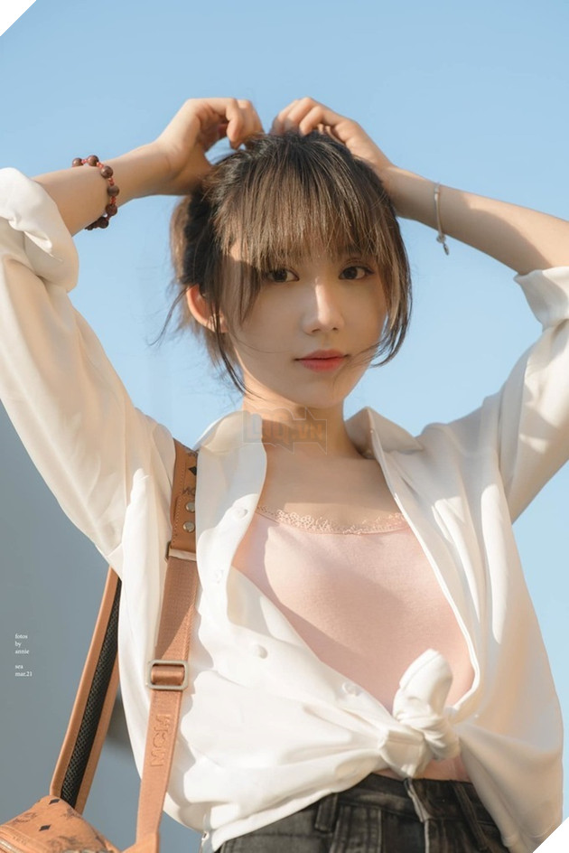 Mina Young bất ngờ xuất hiện với tóc mới