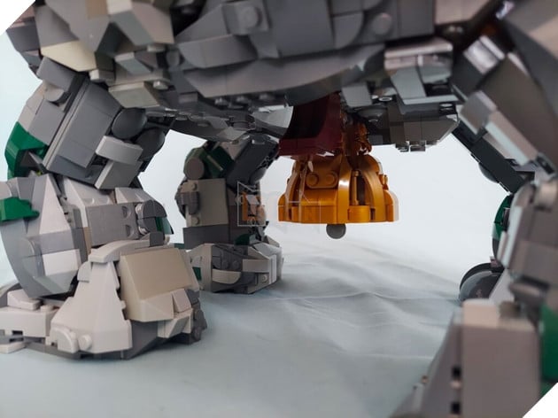 Wandering Mausoleum của Elden Ring dưới dạng LEGO