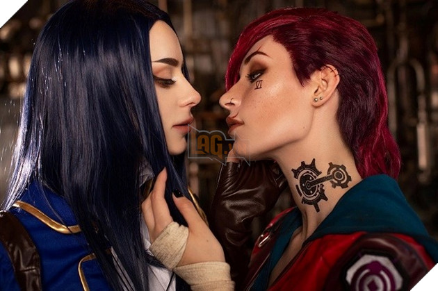 Admire Vi and Caitlyn's cosplay in Arcane with top notch charisma