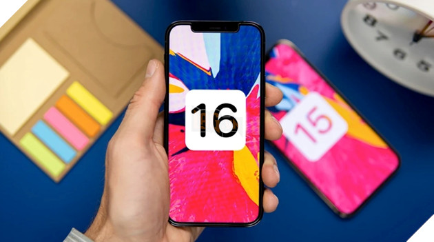 Người dùng Android đổ xô vào Play Store để trải nghiệm iOS 16 thay vì Android 13