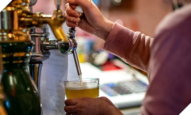 Nhật Bản lo ngại khi giới trẻ đất nước này "quay lưng" với đồ uống có cồn