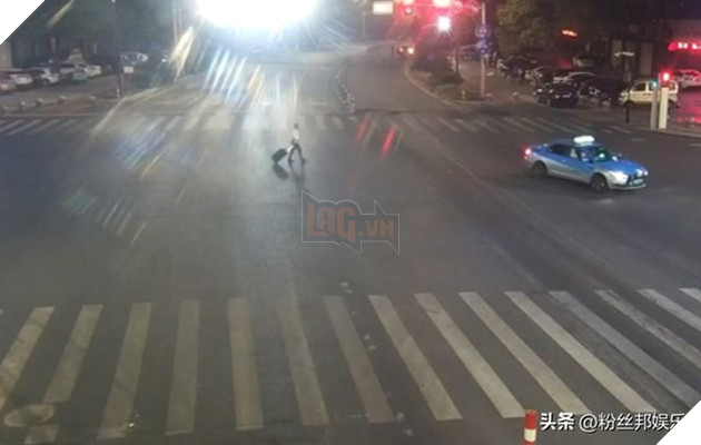 Cụ ông cầm gần 500 triệu đồng bỏ nhà ra đi để gặp được thần tượng của mình