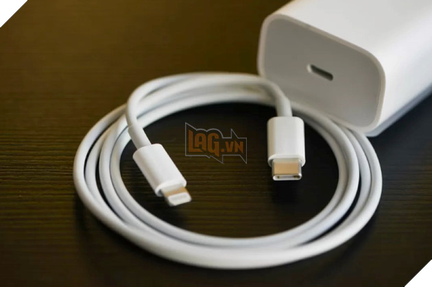 Chính phủ Brazil ban hành lệnh cấm Apple bán iPhone không kèm sạc