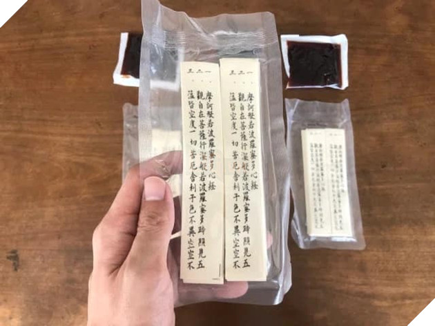  Mì tâm linh in kinh Phật giúp khách bớt khẩu nghiệp được bán tại Nhật bản 3