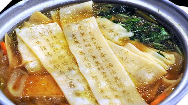  Mì tâm linh in kinh Phật giúp khách bớt khẩu nghiệp được bán tại Nhật bản