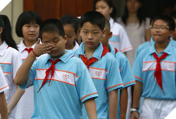 Hài hước cậu bé mắc bệnh dị ứng với bài tập về nhà, thời gian ủ bệnh lên đến 5 năm