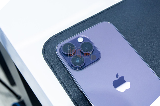 Trên tay nhanh iPhone 14 Pro Max đầu tiên ở Việt Nam: Màu tím mộng mơ, Dynamic Island siêu xịn sò 18