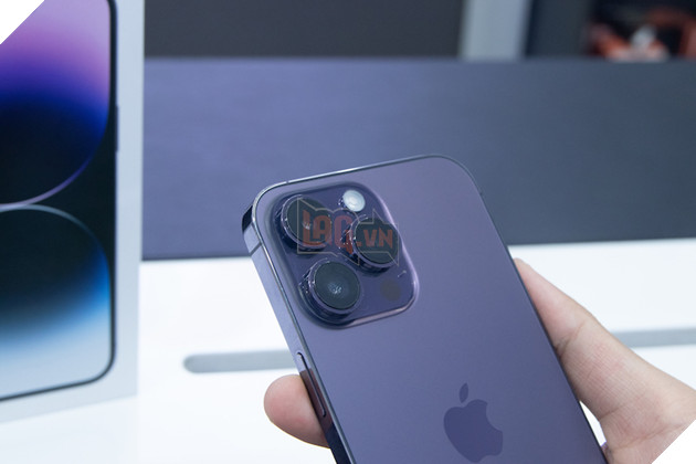 Trên tay nhanh iPhone 14 Pro Max đầu tiên ở Việt Nam: Màu tím mộng mơ, Dynamic Island siêu xịn sò 22