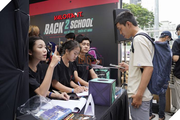 Fan Valorant tề tựu tại sự kiện Back 2 School trong chương trình Intel Tech Camp 5