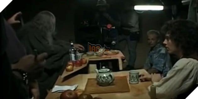 The Lord of the Rings đã thu nhỏ người Hobbit như thế nào mà gần như không dùng đến CGI? 3